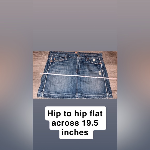 7 For All Mankind Denim Flare Mini Skirt Size 29 Light Wash Distressed EUC - Picture 6 of 9